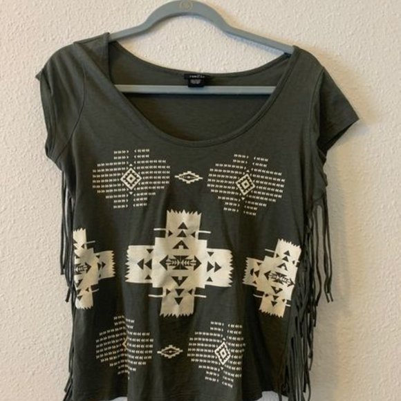 Forest green tribal shirt with fringe - Picture 1 of 2